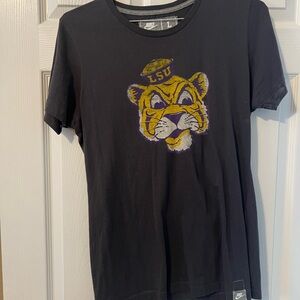 Nike Women's Black and Yellow LSU Tiger Tee